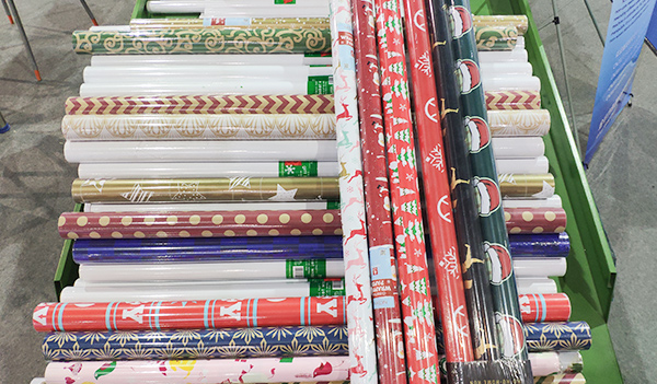 復(fù)卷機(jī)-成品收料臺 復(fù)卷機(jī)-成品收料臺